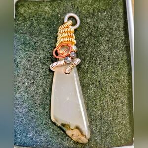 Handcrafted copper Wire-Wrapped genuine Montana Agate Pendant - with bead detail